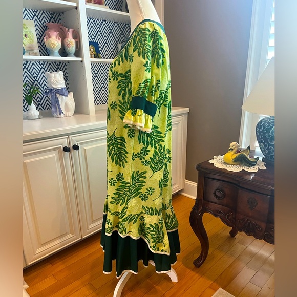 Winnie Fashion Large Hawaiian Muumuu - Picture 4 of 9